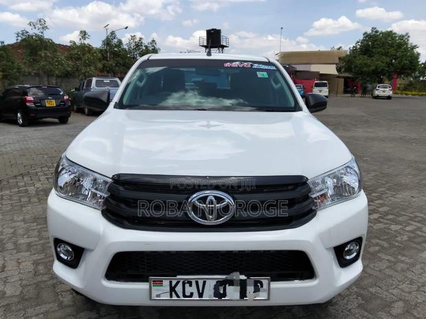 Toyota Hilux Revo Double Cab Deisel 2.4 RWD 2019 White