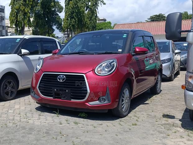 Toyota Passo 1.0 FWD 2020 Maroon