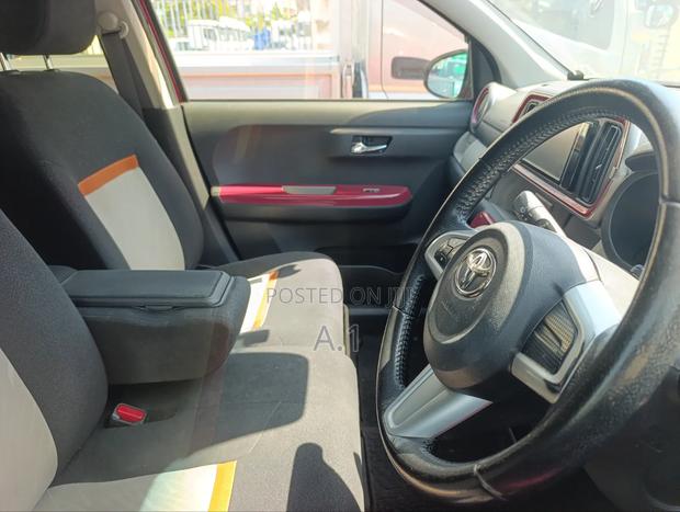 Toyota Passo 1.0 FWD 2020 Maroon