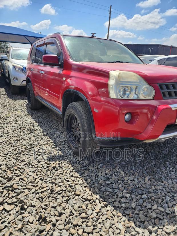 Nissan X-Trail 2.0 Petrol XE 2011 Maroon