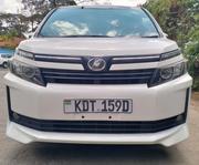 Toyota Voxy X 2WD 8-Seater 2017 White for sale