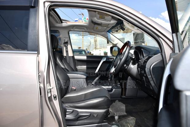 Toyota Land Cruiser Prado 2.8 2019 Ivory