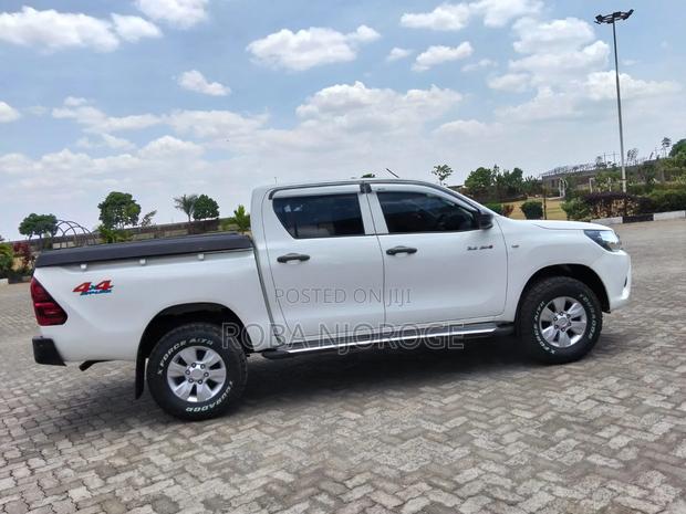 Toyota Hilux Revo Double Cab Deisel 2.4 RWD 2019 White