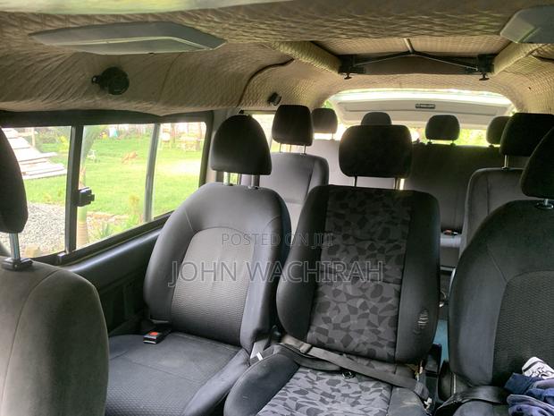 Toyota Grand HiAce 2000 White