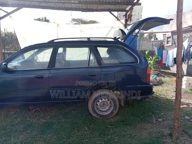 Toyota Corolla Touring 2019 Blue
