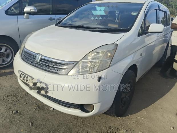 Toyota ISIS 2.0 G U-selection 2WD 2007 White