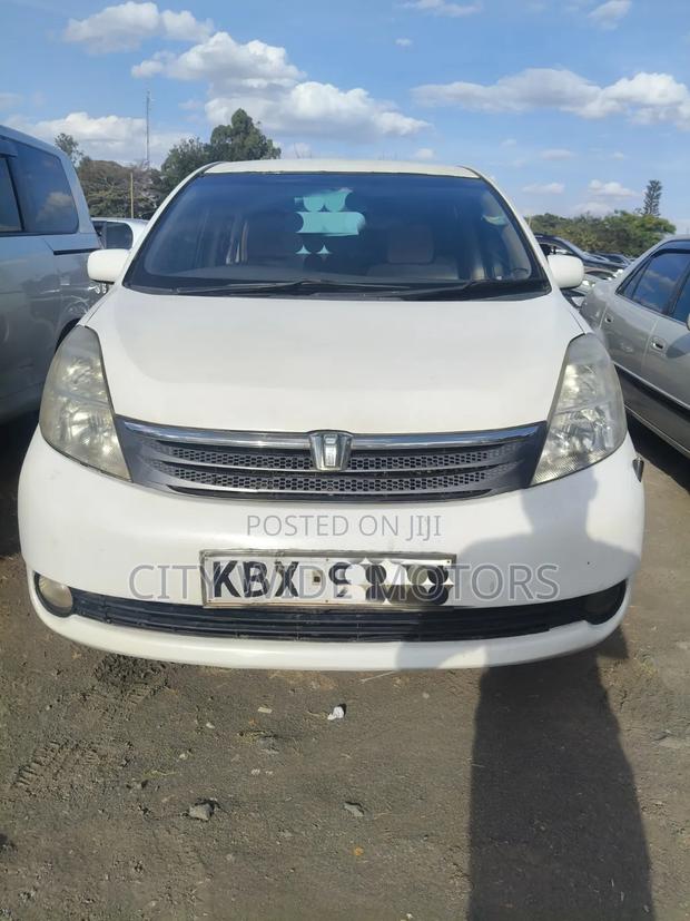 Toyota ISIS 2.0 G U-selection 2WD 2007 White