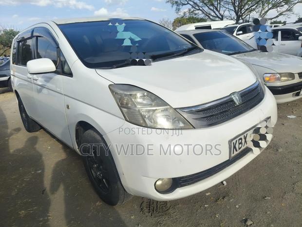 Toyota ISIS 2.0 G U-selection 2WD 2007 White