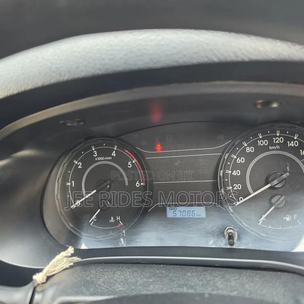 Toyota Hilux 2024 Gray