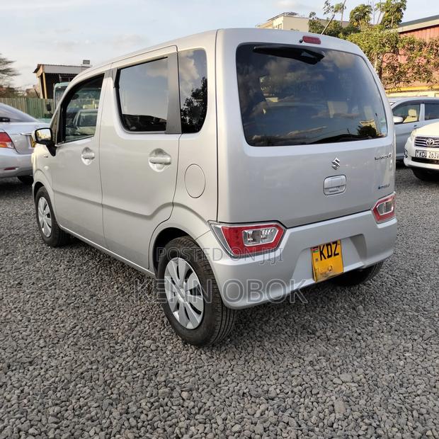 Suzuki Wagon R 660 Hybrid FWD 2019 Silver