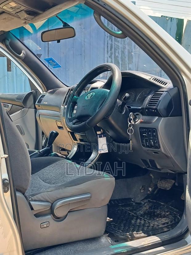Toyota Land Cruiser Prado 2004 Silver
