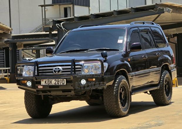 Toyota Land Cruiser 2005 Black