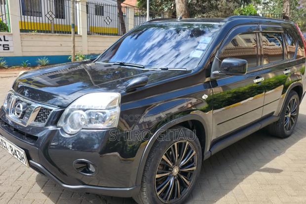 Nissan X-Trail 2012 Black