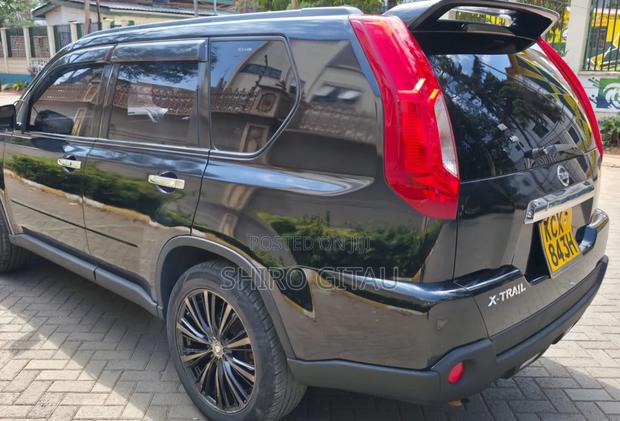 Nissan X-Trail 2012 Black