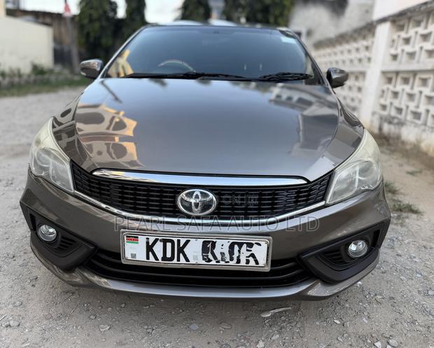 Toyota Belta 2022 Gray