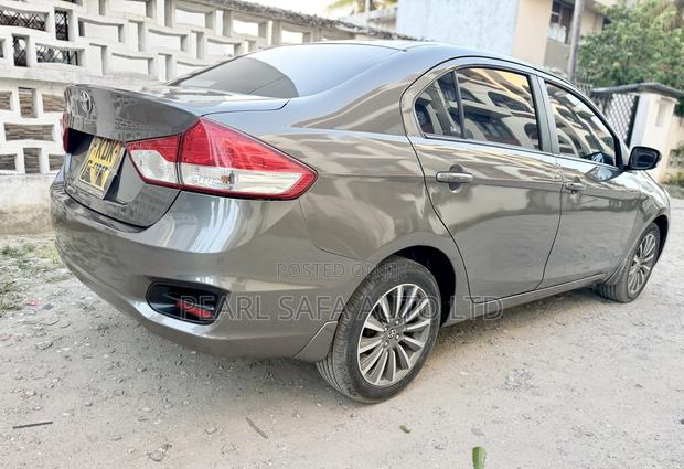 Toyota Belta 2022 Gray