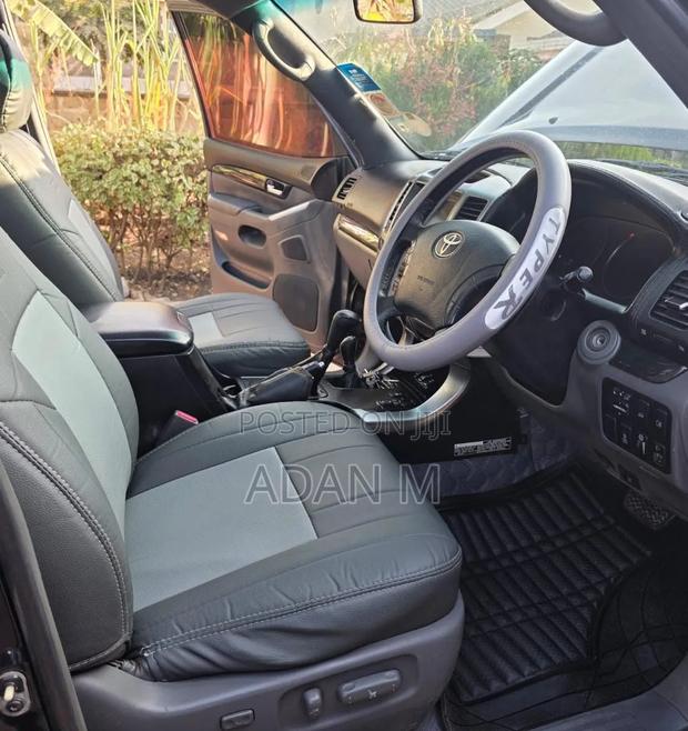 Toyota Land Cruiser Prado 2004 Black