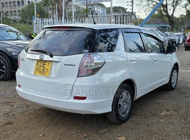 Honda Fit Shuttle 2014 Pearl