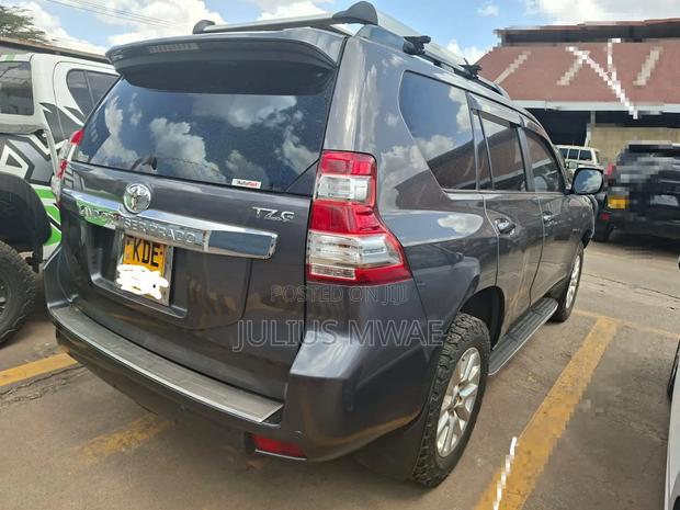 Toyota Land Cruiser Prado 2015 Black