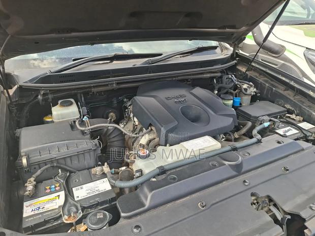Toyota Land Cruiser Prado 2015 Black