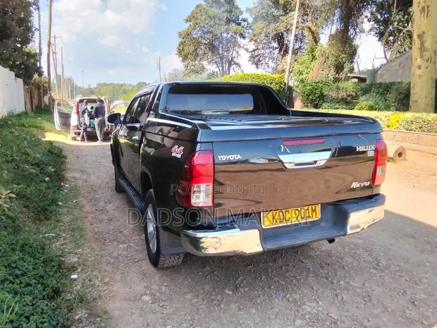 Toyota Hilux Revo Double Cab Deisel 2.8 RWD 2016 Black