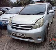 Toyota ISIS 1.8 L 2WD 2012 Silver for sale