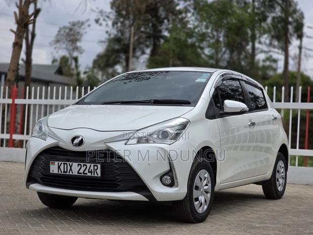 Toyota Vitz 2019 Silver
