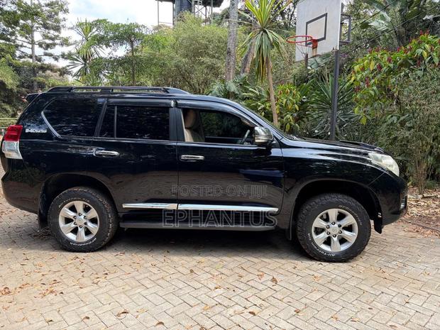 Toyota Land Cruiser Prado 3.0 TD 2012 Black