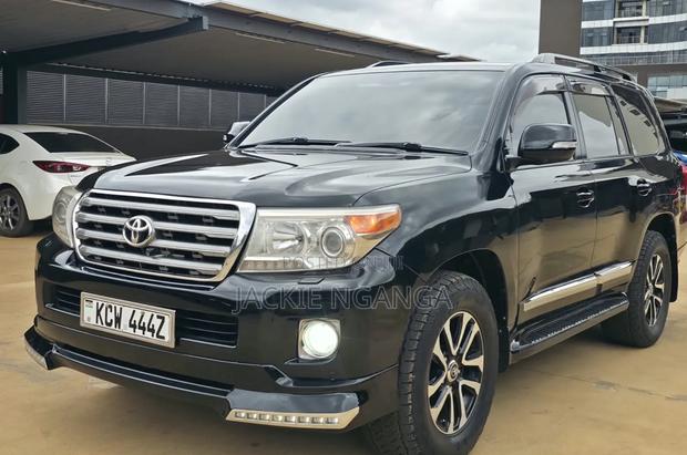 Toyota Land Cruiser 2012 Black