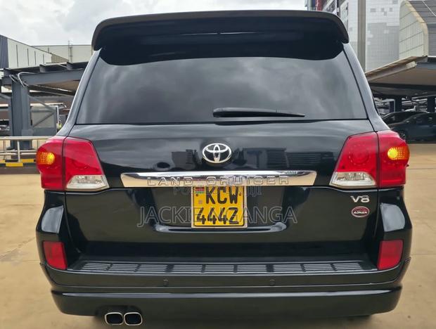 Toyota Land Cruiser 2012 Black