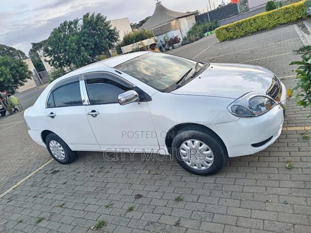 Toyota Corolla 1.5 Sedan Automatic 2002 White