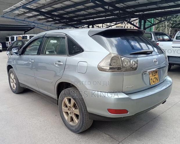Toyota Harrier 2004 Blue
