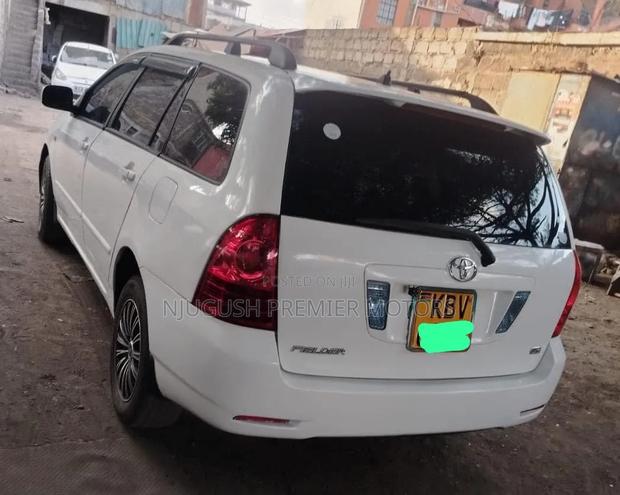 Toyota Corolla Fielder 2006 White