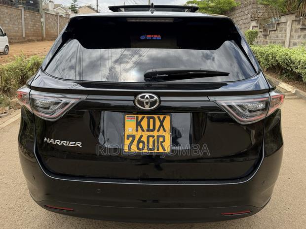 Toyota Harrier 2.0 2015 Black