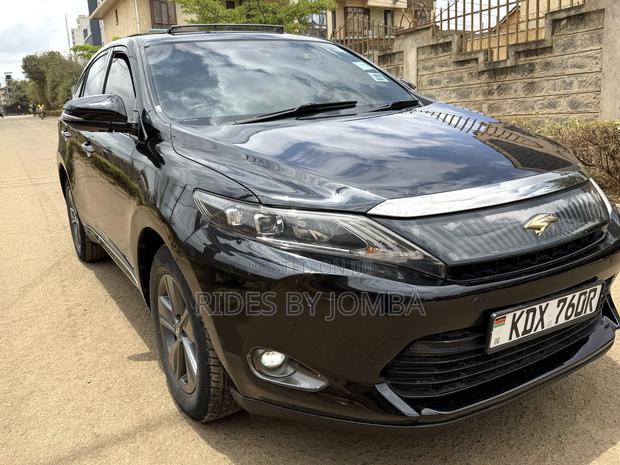 Toyota Harrier 2.0 2015 Black