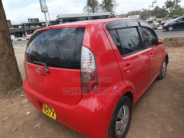 Toyota Passo 2005 Red