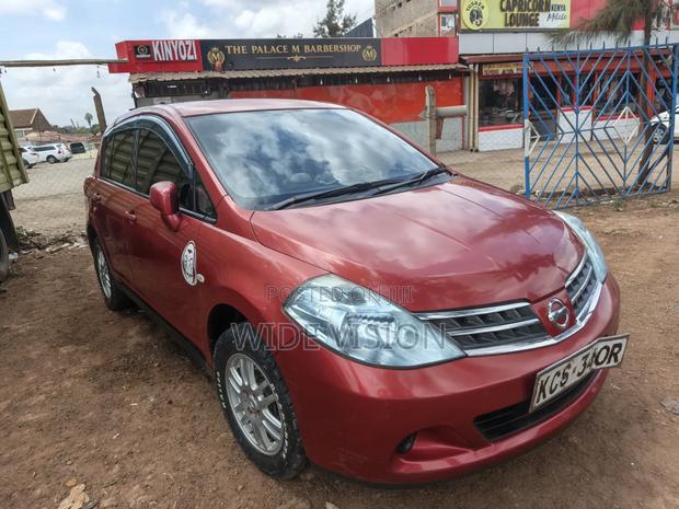 Nissan Tiida 2011 Red