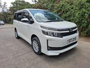 Toyota Noah 2.0 FWD (8 Seater) 2017 White for sale