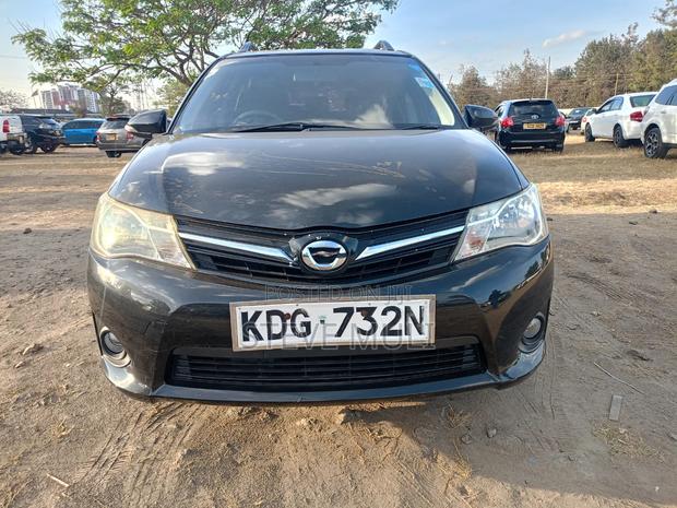 Toyota Corolla Fielder 1.5 Petrol FWD 2015 Black
