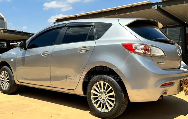Mazda Axela 2011 Silver