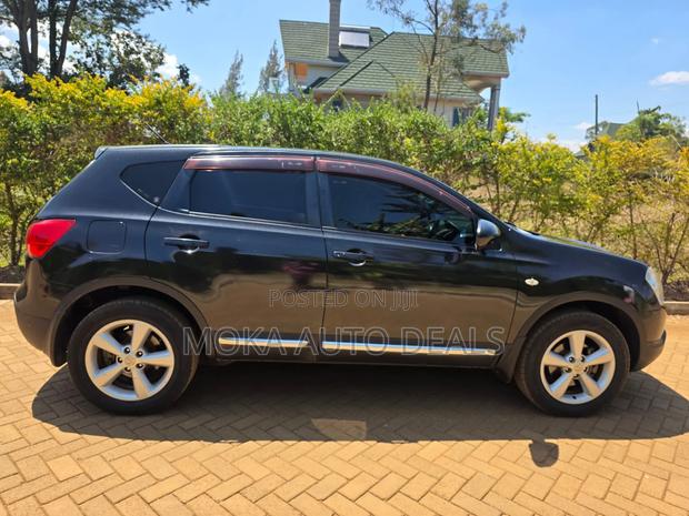 Nissan Dualis 2011 Black