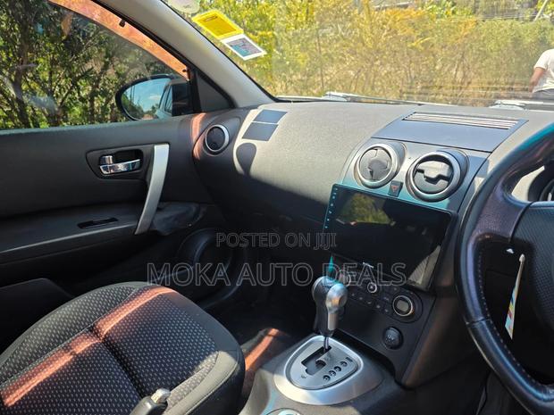 Nissan Dualis 2011 Black