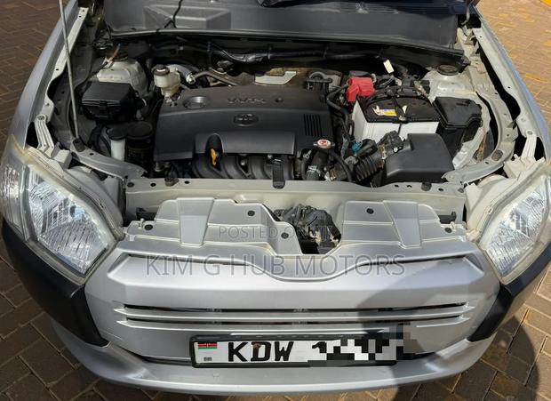 Toyota Probox 1.5 DX 2WD 2019 Silver