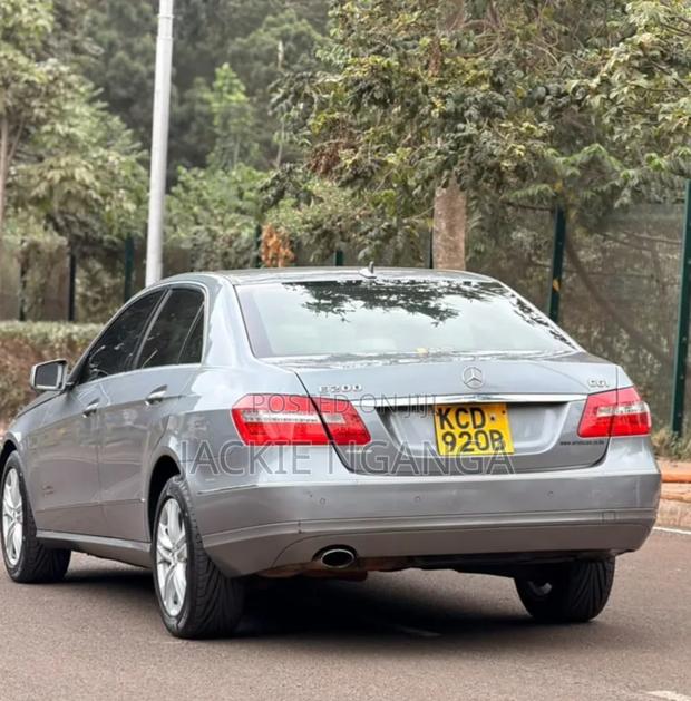 Mercedes-Benz C200 2010 Silver