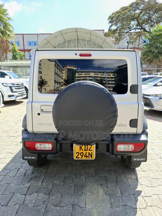 Suzuki Jimny 2019 Silver