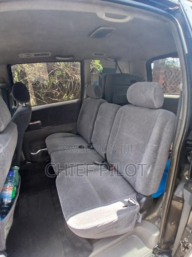 Toyota Noah 2.0 FWD (8 Seater) 2002 Black