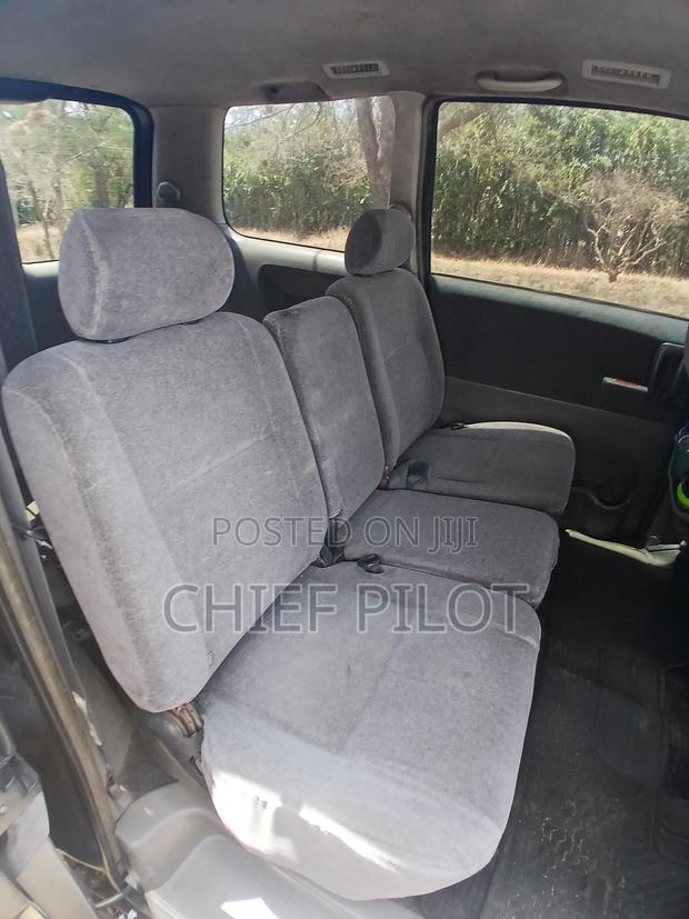 Toyota Noah 2.0 FWD (8 Seater) 2002 Black