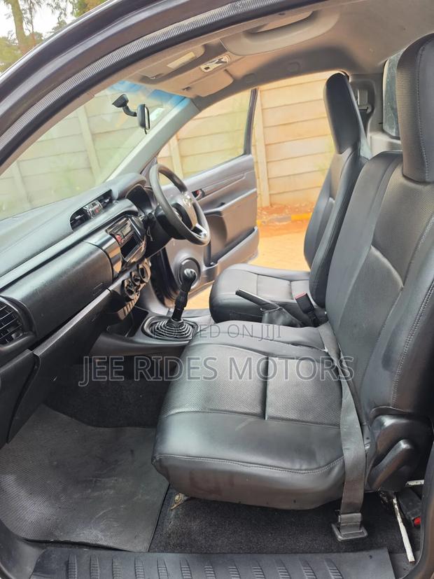Toyota Hilux 2019 Green