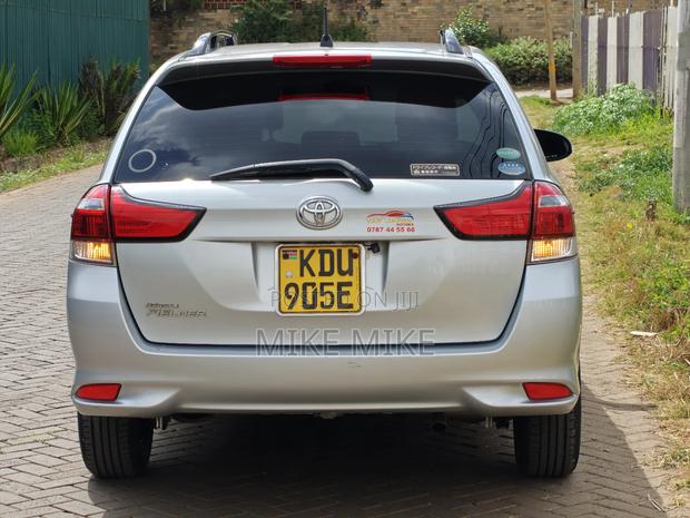 Toyota Voxy 2015 Silver