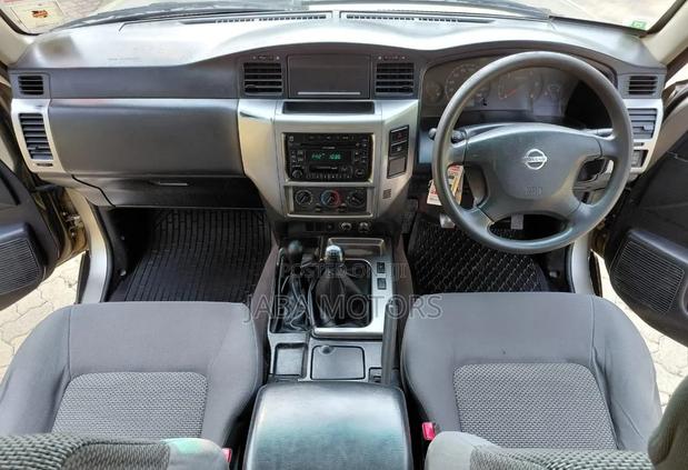 Nissan Patrol 2002 Gray